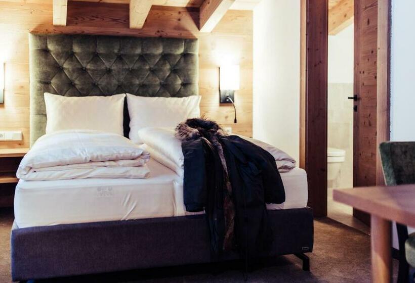 Люкс Deluxe 2 Спальни, Biohotel Bergzeit