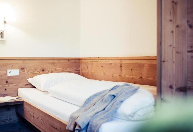Люкс Семейный 2 Спальни, Biohotel Bergzeit