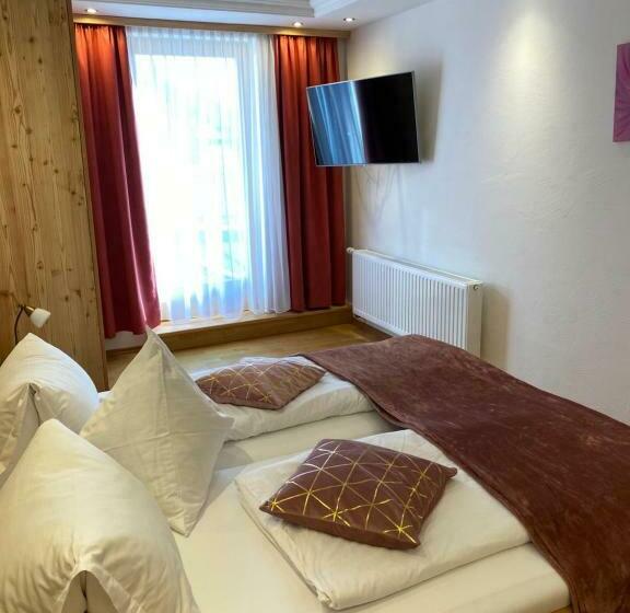 Четырехместный Номер Deluxe, Edelsteinhotel Guniwirt