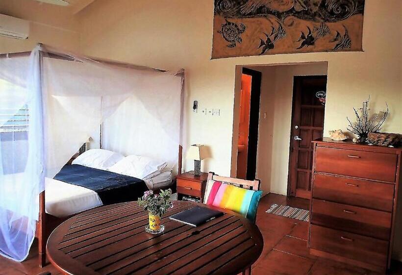 ویلای 3 خوابه, Two Bays Beach Villa Apartment And Studios