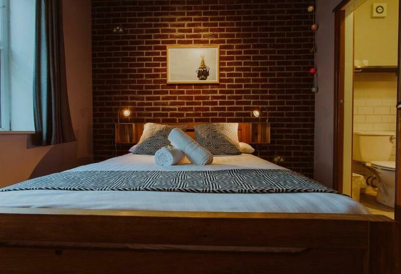اتاق استاندارد, The Nest Boutique Hostel