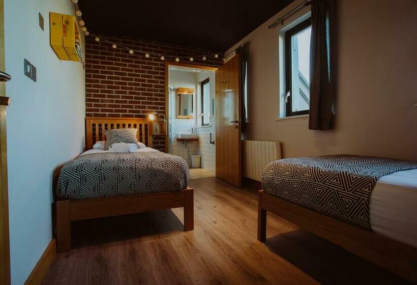 اتاق استاندارد, The Nest Boutique Hostel