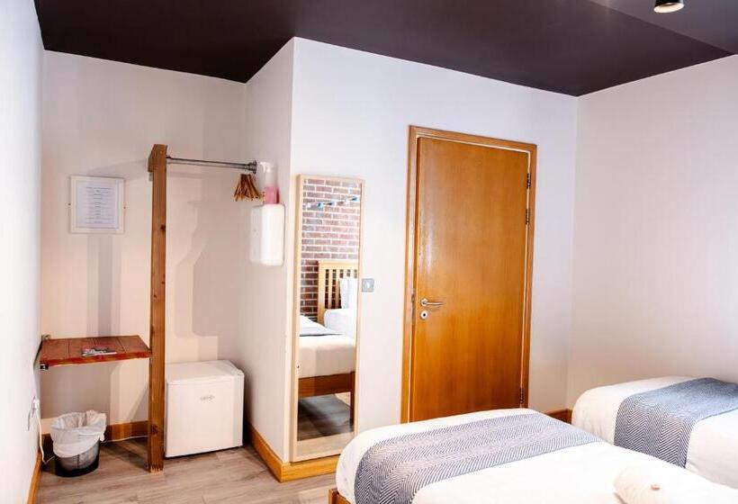 اتاق استاندارد, The Nest Boutique Hostel