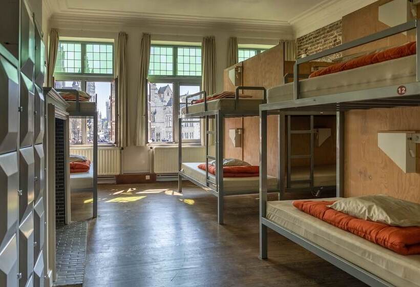 Кровать в Общей Комнате, Hostel Uppelink