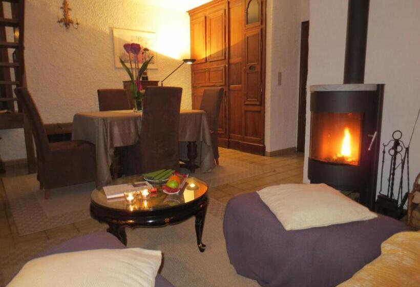 带1个卧室的豪华公寓, Hôtel Les Ardillières Du Pont D Oye