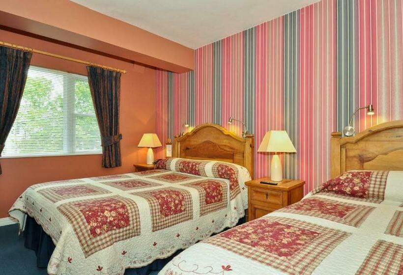 Standard Room, Ash Grove House
