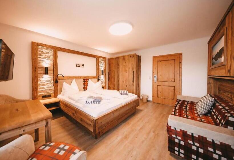 اتاق خانوادگی با چشمانداز کوه, Posers Bergwelt B&b