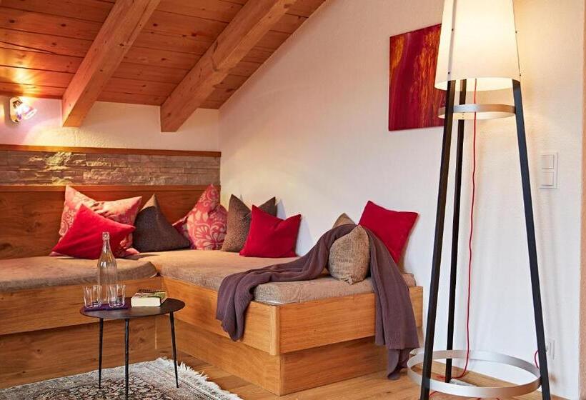 סוויטה, Bio Hotel Oswalda Hus