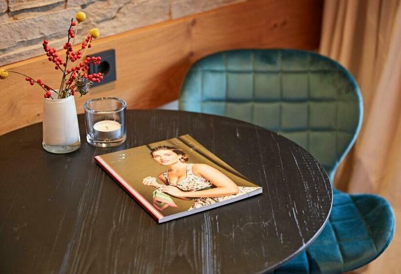 סוויטה, Bio Hotel Oswalda Hus