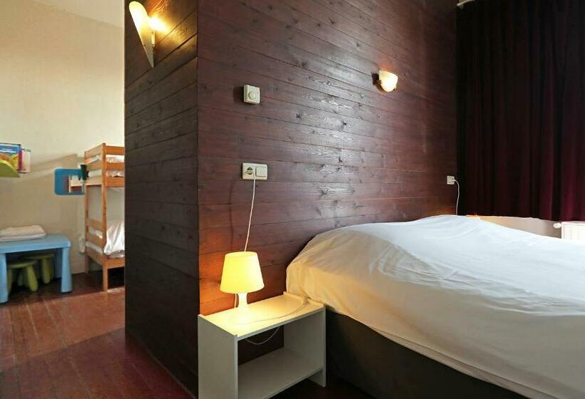 غرفة قياسية رباعية, De Loft