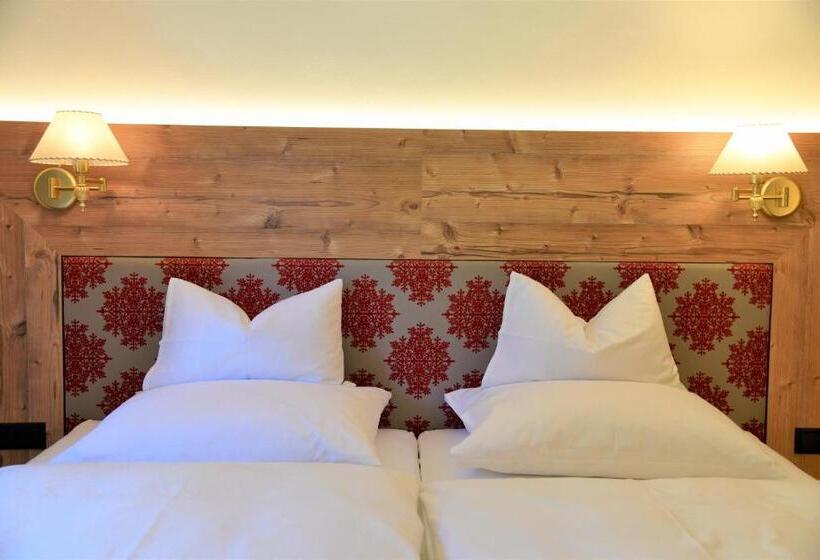 اتاق عادی, Dr Otto Murr B&b