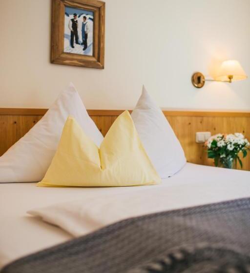 اتاق سوپریور یک تخته, Dr Otto Murr B&b