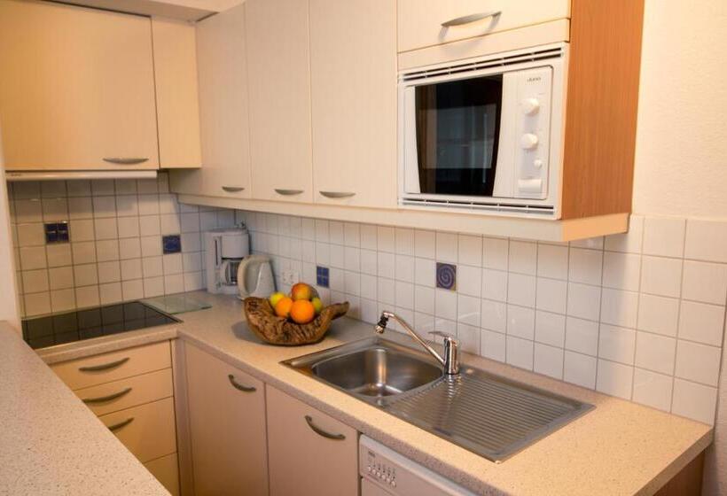 Апартаменты 2 Спальни, Montfort
