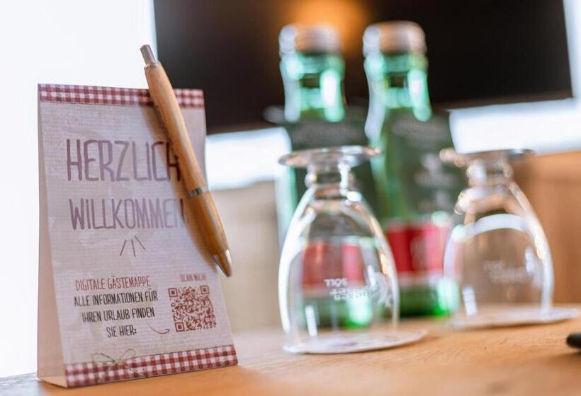 اتاق استاندارد, Restaurant Hexenalm