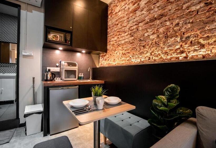اتاق استاندارد چهار تخته, Chulia Heritage Studio