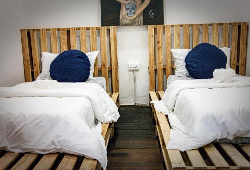 غرفة إقتصادية, Upspot Kuching Waterfront Premium Hostel