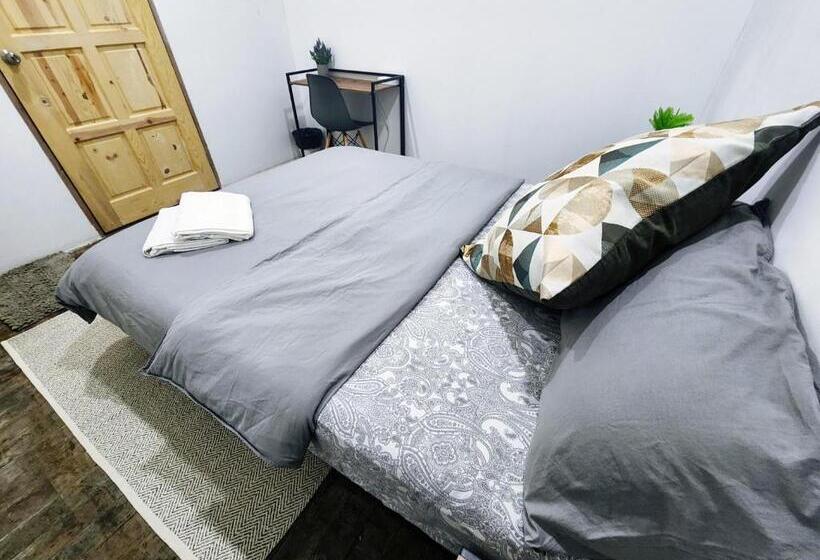 غرفة ديلوكس, Upspot Kuching Waterfront Premium Hostel