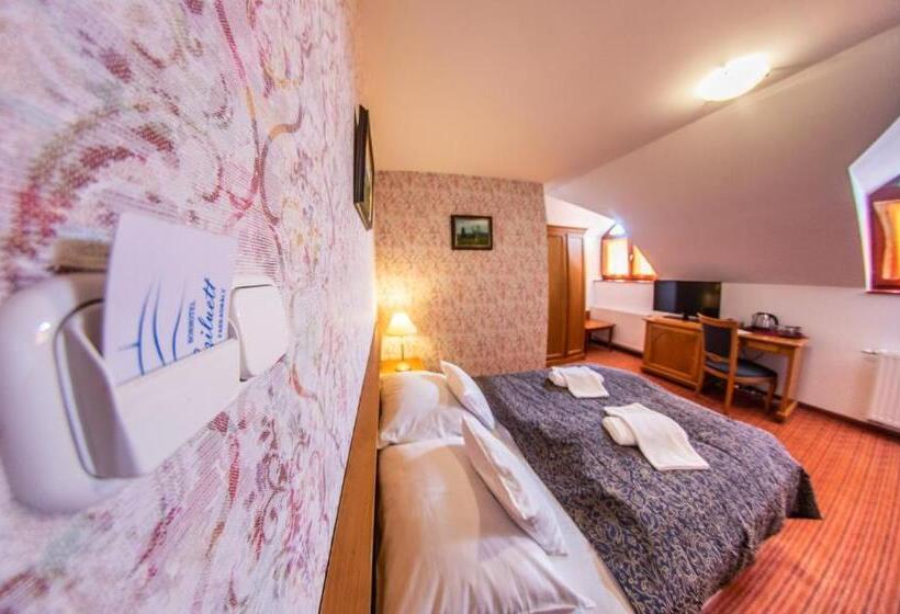 Трехместный Президентский, Borhotel Sziluett Farkasmály