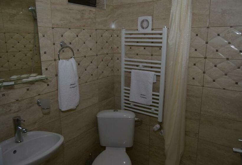 Четырехместный Номер Стандарт с Балконом, Family Hotel Balkana