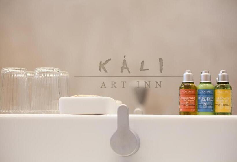 패밀리 룸, Káli Art Inn
