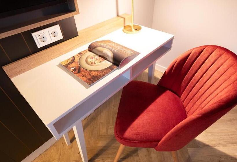 디럭스 트리플 룸, Holiday Inn   The Niu, Flower Konstanz, An Ihg