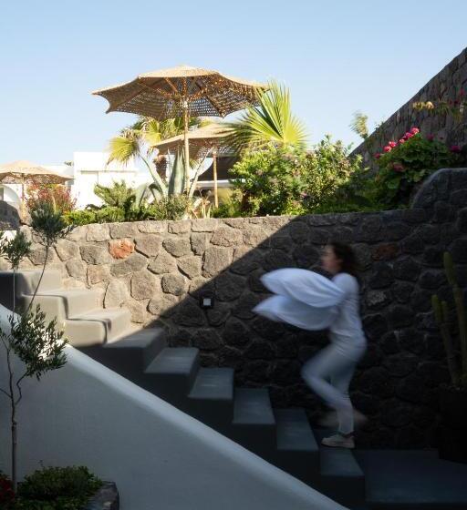 Полулюкс Одноместный с Террасой, Santa Mar Eco Suites