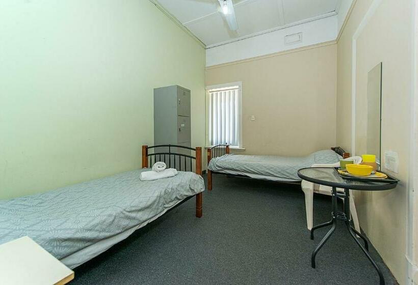 غرفة إقتصادية, Victoria Park Lodge