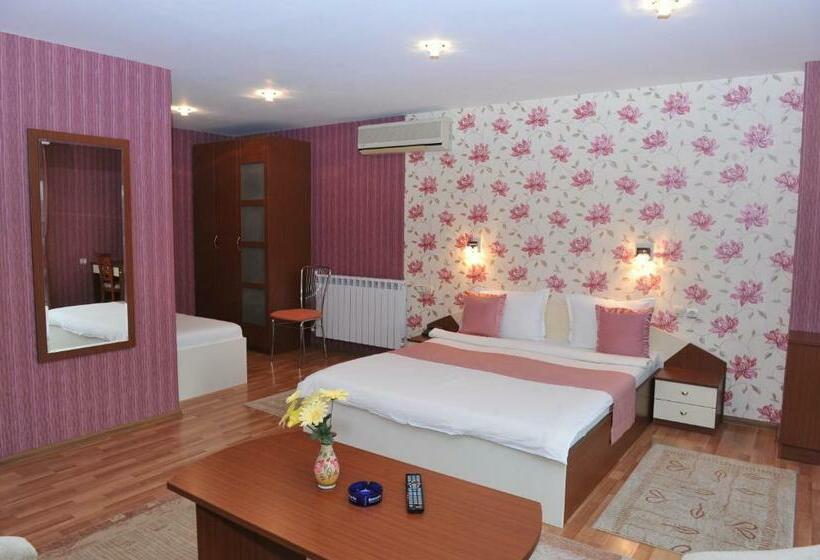 Полулюкс, Eros Motel