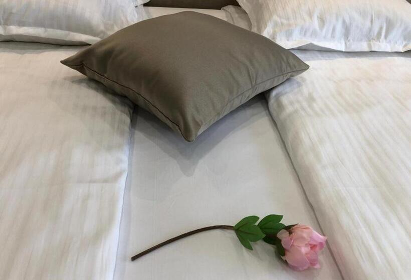 آپارتمان لوکس 2 خوابه, Family Hotel Avenue