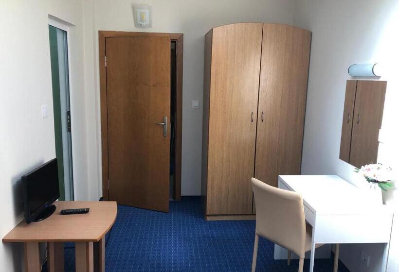 آپارتمان لوکس 2 خوابه, Family Hotel Avenue