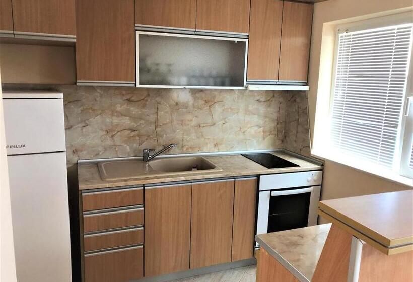 آپارتمان لوکس 2 خوابه, Family Hotel Avenue