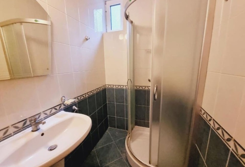 דירת שני חדרים, Breeze Apart Complex