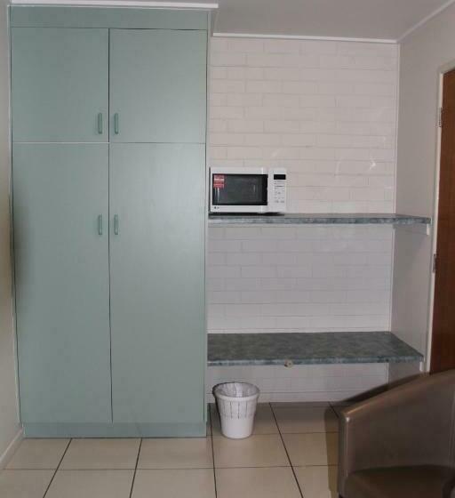 Номер Deluxe Кровать Кинг, Emerald Highlands Motel