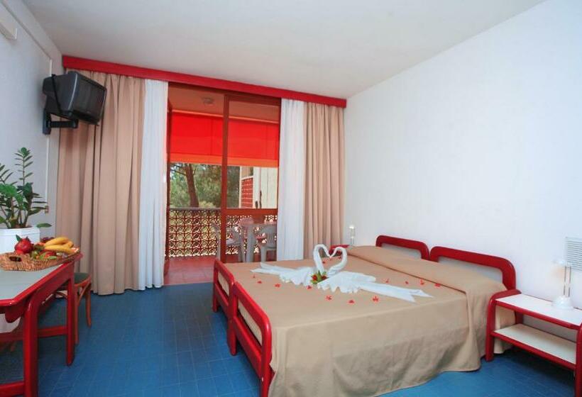 اتاق خانوادگی, Club Hotel Marina 2
