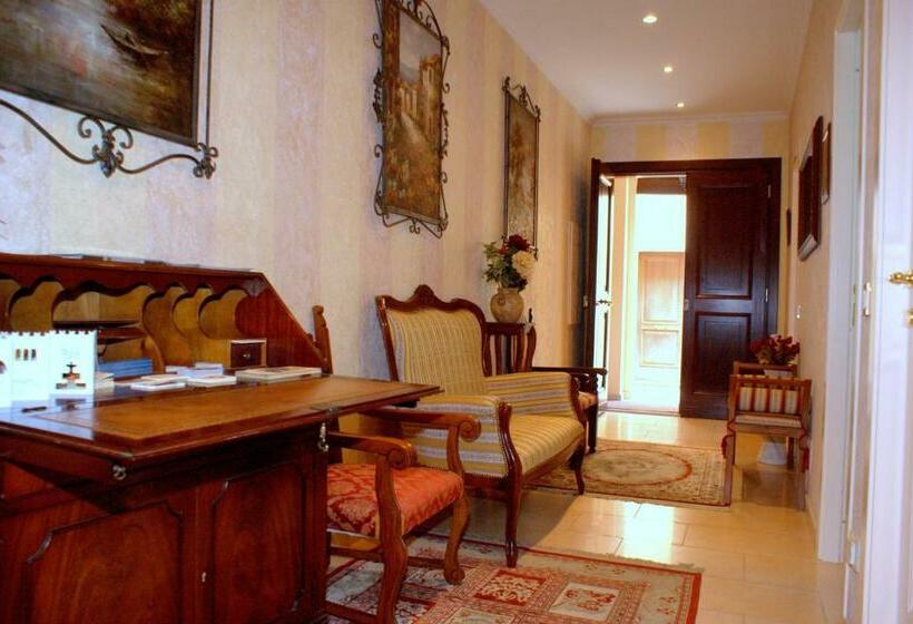 اتاق استاندارد, La Portella