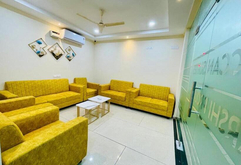 חדר דלוקס לשלושה, Deccan Suites, Tirupati