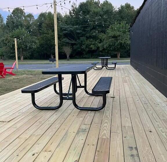 标准间, Mountain Room At The Trailblazer Unit 16