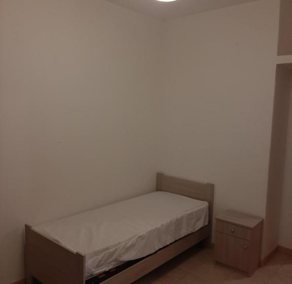 Habitación Estándar, Cat Shouse