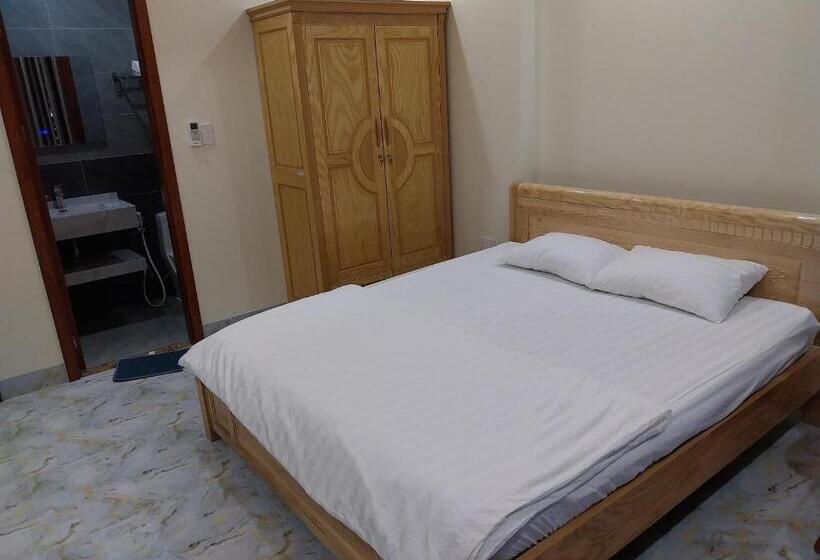 اتاق لوکس, Tân Hiệp
