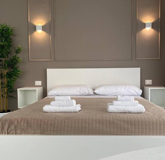 اتاق لوکس چهار تخته, Quintino Sella Suites