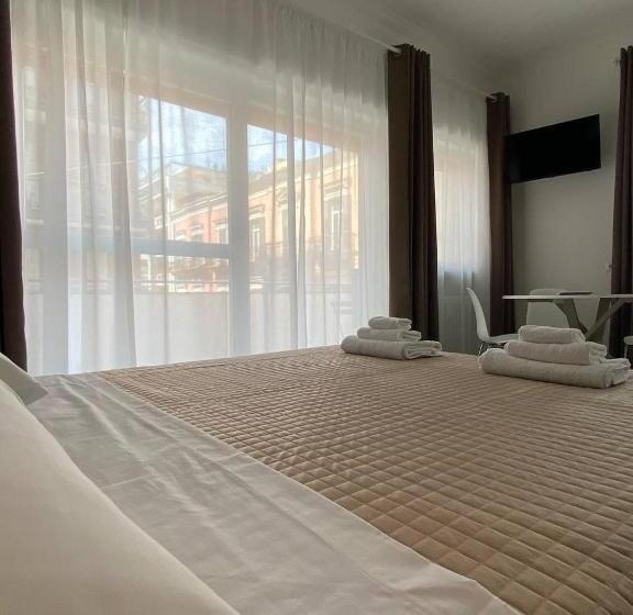 اتاق لوکس چهار تخته, Quintino Sella Suites