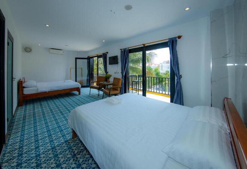 اتاق لوکس با بالکن, Azure Beach