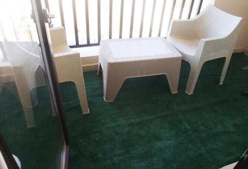 استودیو استاندارد با چشم‌انداز, Sky Relax Aldau Heights