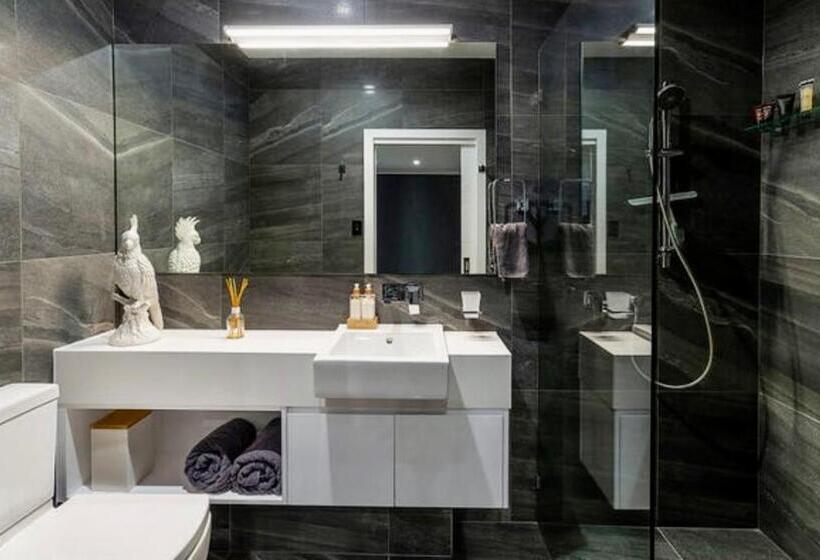 Номер Superior с Террасой, Large Studio In The Heart Of Hope Island & Sanctuary Cove