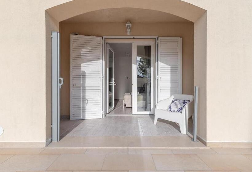 استودیوی لوکس, Villa Cangiano B&b And Pool