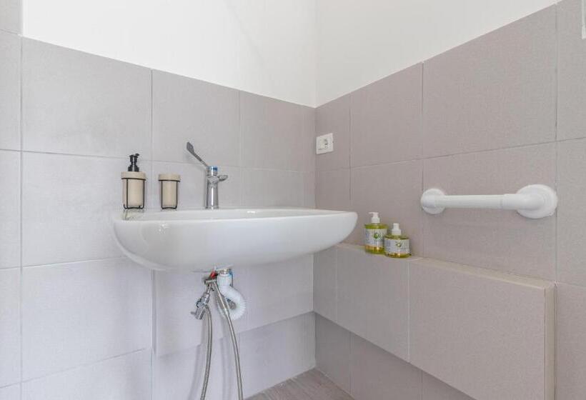 استودیوی لوکس, Villa Cangiano B&b And Pool