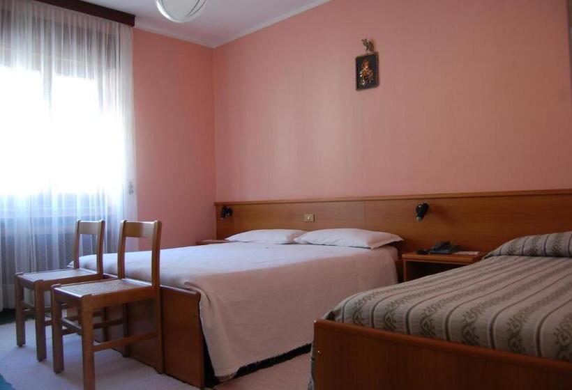 Апартаменты с 1 спальней, смежные, Albergo Motel Dosdè B&b