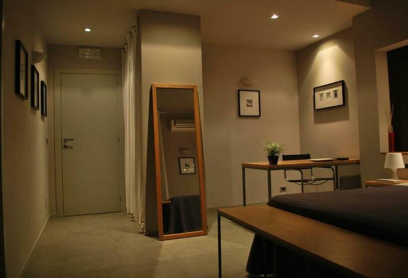 スタンダードトリプルルーム, B&b Habita