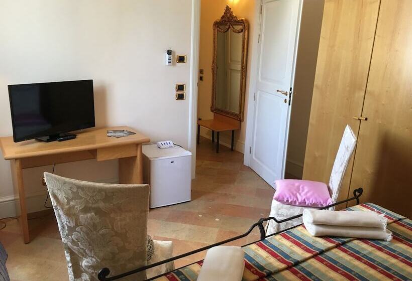 اتاق کلاسیک, Palazzo Sottile Meninni   Classics Experience