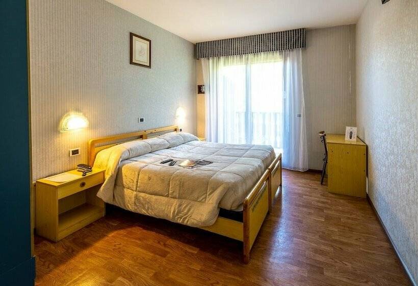 Номер Стандарт, Club Funivia